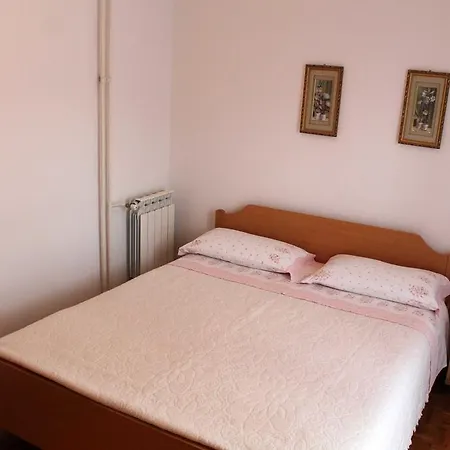 Alice krevet i doručak Rovinj